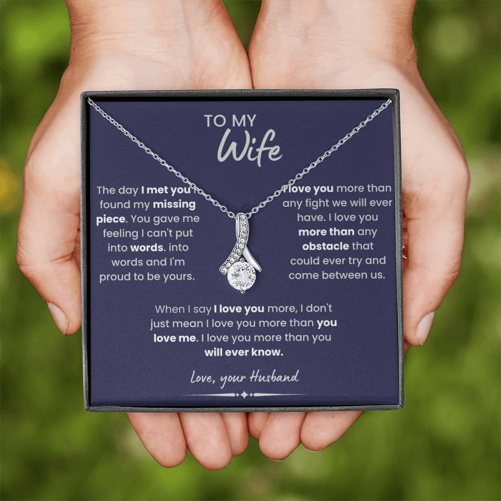 To My Wife Alluring Beauty Necklace
