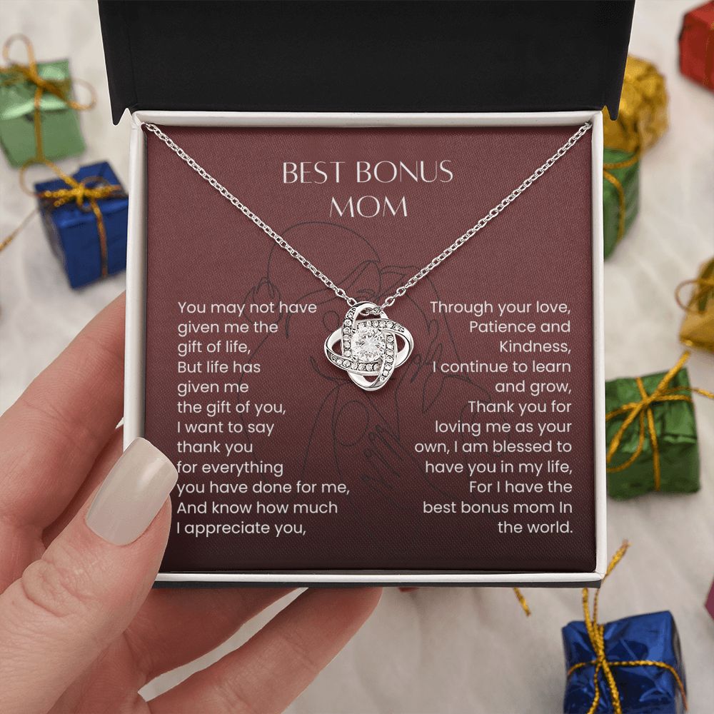 Best Bonus Mom Love Knot Necklace